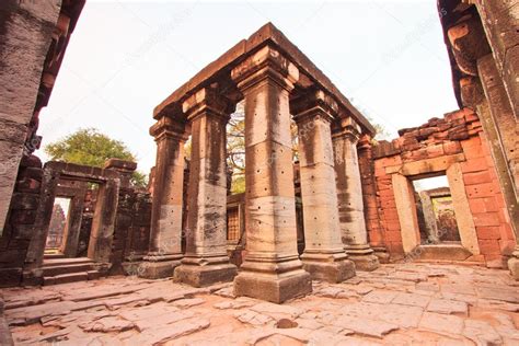 Old town Phimai Historical Park — Stock Photo © Deerphoto #36069515