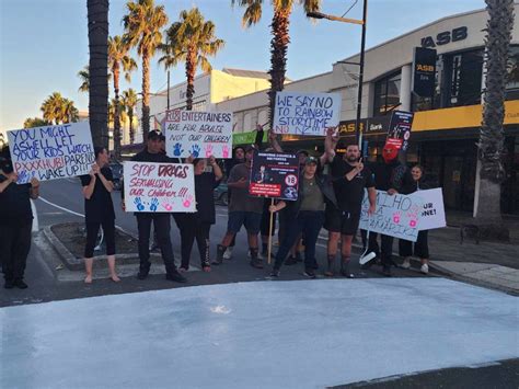 Destiny Church Supporters Paint Over Gisborne Rainbow Crossing ...