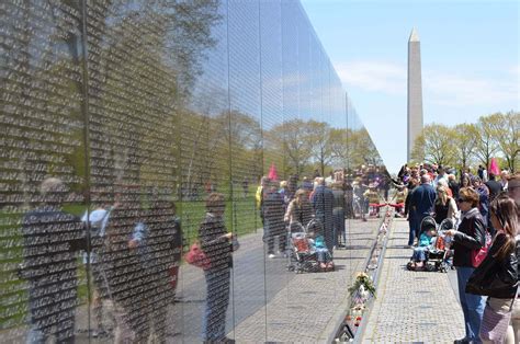 Vietnam Veterans Memorial | Facts, Designer, & Controversy | Britannica