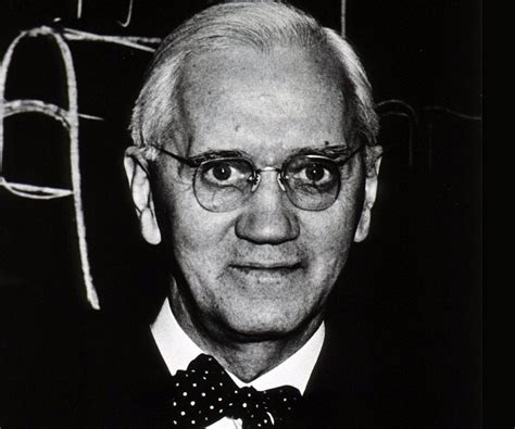 Alexander Fleming Biography - Facts, Childhood, Family Life & Achievements