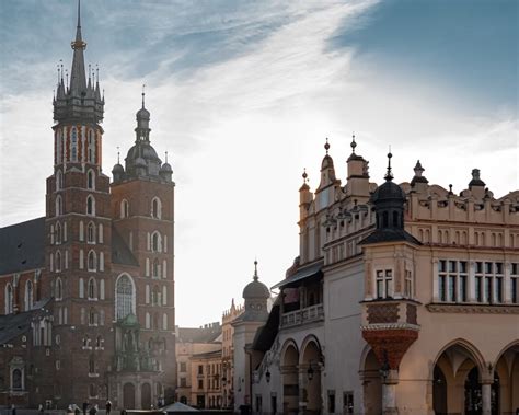 The Ultimate Guide to Krakow Old Town - KrakowBuzz