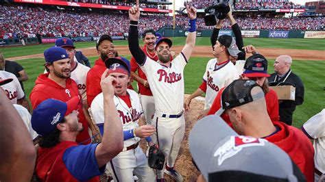 Phillies advance to NLCS after beating Braves at Citizens Bank Park ...