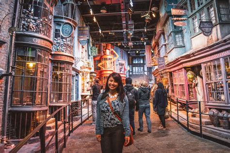 6 Things You Need to Know About Warner Bros Studio Tour - It Teps