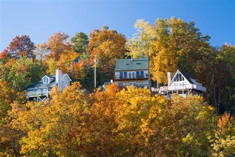 Gatlinburg Fall Foliage Report | The Mountains Are Calling