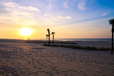 How to Spend the Day at the Gulfport, MS, Beach - Biloxi Beach Resort ...