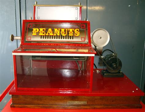 PEANUT ROASTING MACHINE – VINTAGE & NOSTALGIC