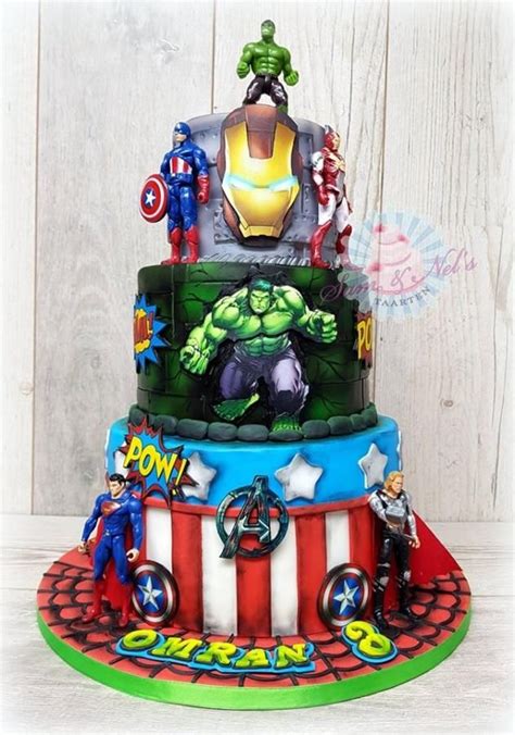 Avengers Superhero Cake - Sam & Nel's Taarten