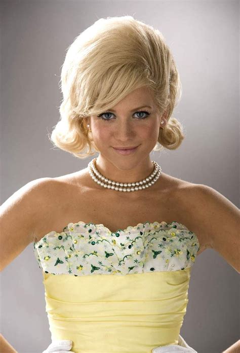 Hairspray Picture 9 | Hairspray hairstyles, Hairspray costume, Elegant ...