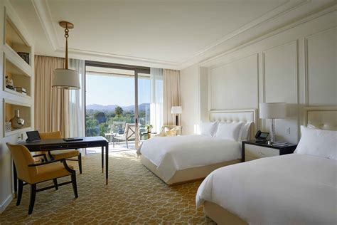 Beverly Hills Hotel Rooms – Guest rooms at Waldorf Astoria