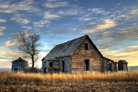 Finding Farmhouses | Abandoned farm houses, Old farm houses, Old farmhouse