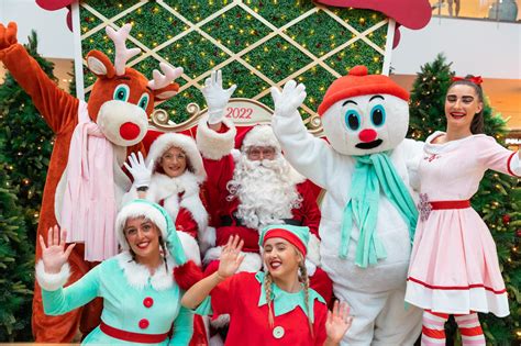 Westfield Chermside: Santa's Arrival Parade - Brisbane Kids