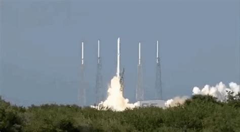 Rocket Launch GIF - Rocket Launch Launching - Descobrir e Compartilhar GIFs