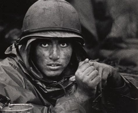 US Marine at Con Thien, 1967 | Vietnam vets, Vietnam war, Vietnam ...