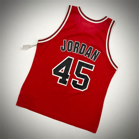 Vintage Champion Chicago Bulls Michael Jordan “45” Jersey – ROMAN