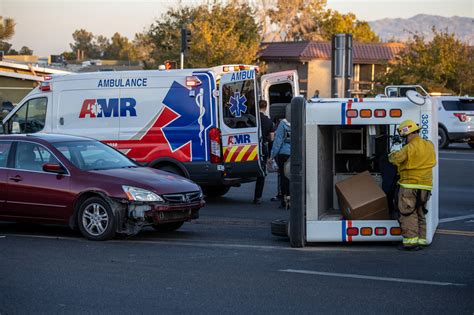 No serious injuries after crash involving USPS mail truck in ...