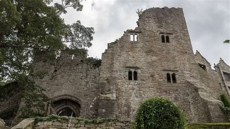 Hay Castle's 600-year-old wooden gates to be restored - BBC News