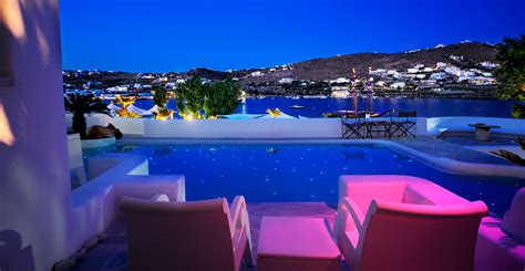 MYKONOS NIGHTLIFE - Kivotos Group