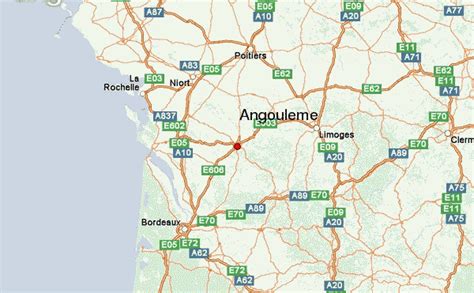 Angouleme tourist guide - France map - Plans and maps of Angouleme