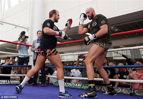 Tyson Fury shows off lean new look during workout | Daily Mail Online