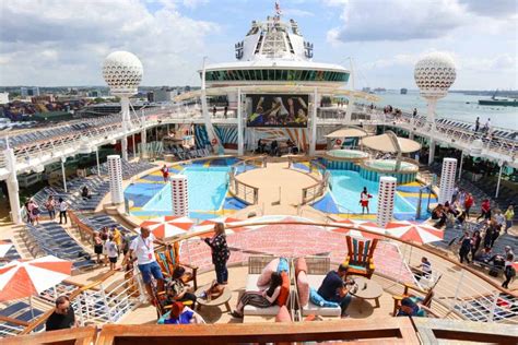 Royal Caribbean: Independence of the Seas Review - 2018