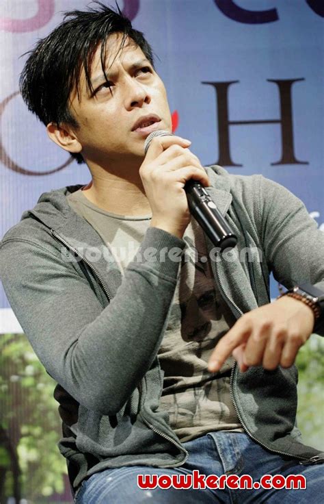 Foto Ariel NOAH Saat Peluncuran Album 'Seperti Seharusnya' - Foto 2 dari 47