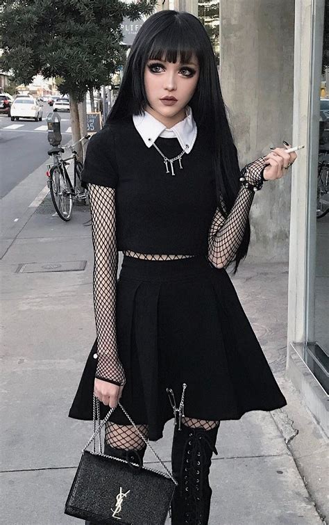 33 Alternative Looks for this Halloween | Gothic outfits, Edgy outfits ...