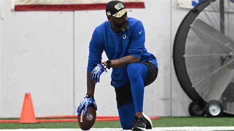 Offseason Notebook: How Reggie Wayne Is Coaching Colts Wide Receivers