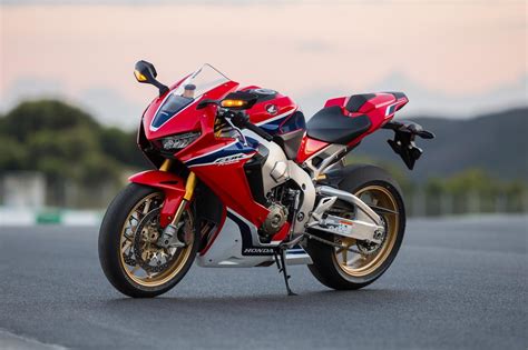 Honda Fireblade Wallpapers - Wallpaper Cave