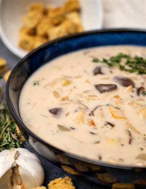 Creamy Oyster Mushroom Soup - Vegan Cocotte