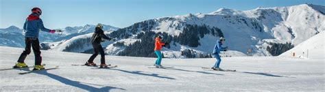 Adult Ski Lessons for Beginners | Element3 Ski School Kitzbühel