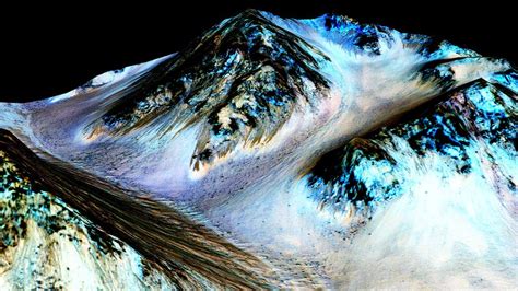 Water Ice Discovered Beneath Mars Surface - HIGH T3CH