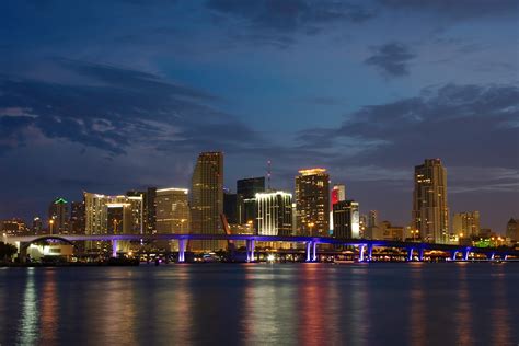 File:Night Panorama Miami Florida 5462.jpg - Wikimedia Commons