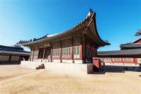 Premium Photo | Gyeongbokgung Palace the main royal palace of the ...