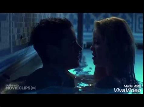 KISSING SCENE BOLLYWOOD HOLLYWOOD SWIMMING POOL - YouTube