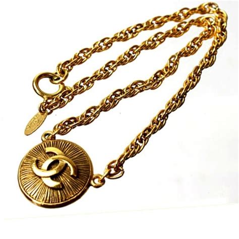 CHANEL vintage cc coco logo runway gold necklace