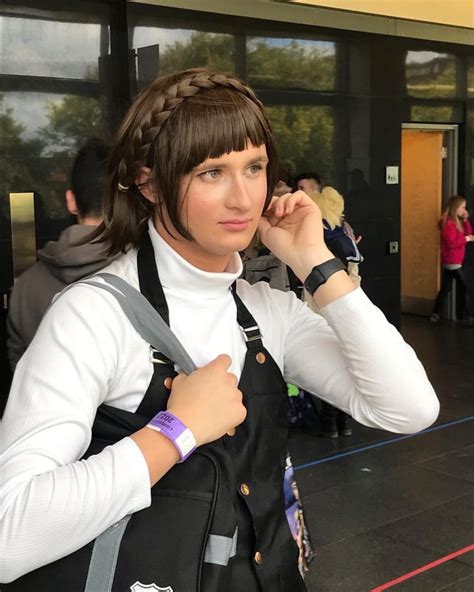 My Makoto nijima cosplay at Quebec’s Comic-Con : r/Persona5