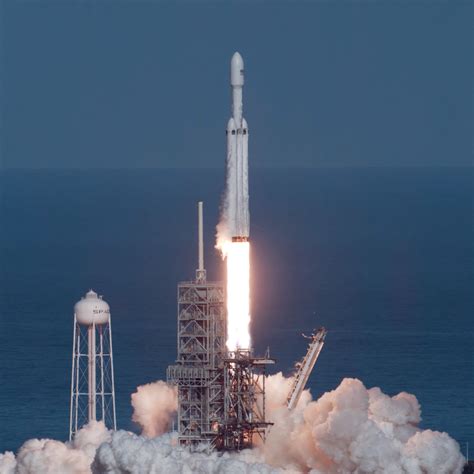 SpaceX - Falcon Heavy