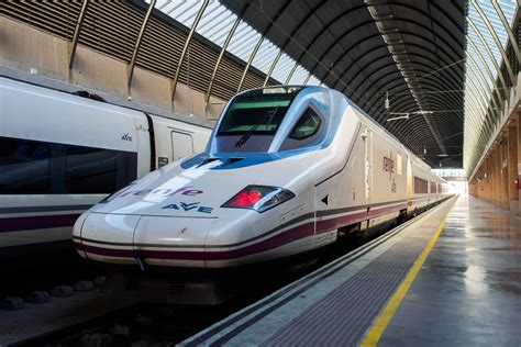 Renfe permite cambios y anulaciones sin coste a los clientes por el ...