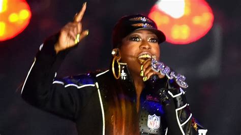 Missy Elliott's Emotional Reaction to Her Super Bowl Halftime ...