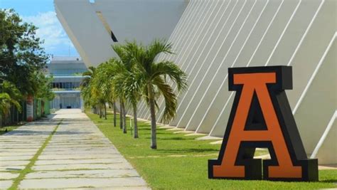 Universidad Anáhuac Mayab: Denuncian que alumnos tenían chat con 'packs ...