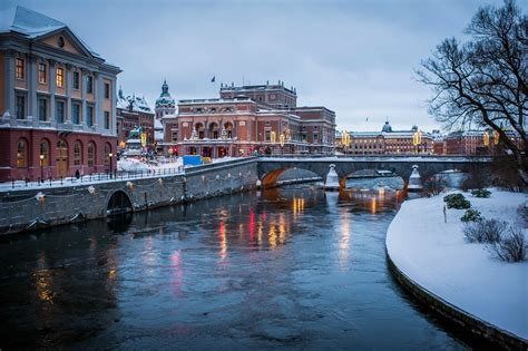 Stockholm, Sweden - River Canal in Winter [2680x1783] : CityPorn