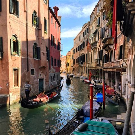 The canals of Venice Italy - Photorator