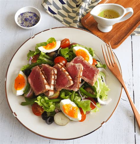 Seared Tuna Salad Niçoise - Feed Your Sole