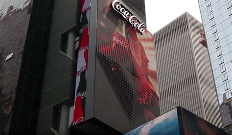 Coca-Cola Launches World's First Robotic Billboard 3D - And it's Very Cool