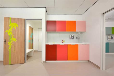 Colorful room in hospital by BAAS-KLEINBLOESEM | Healthcare design ...