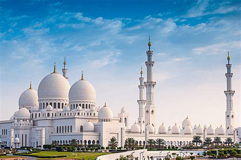 Marvel at the Sheikh Zayed Grand Mosque | Things To Do | Time Out Dubai