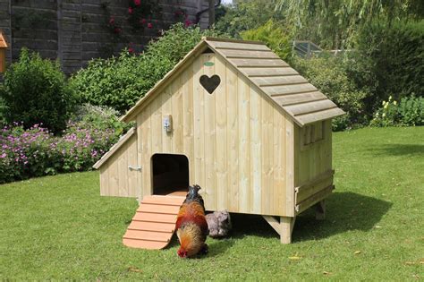 Flyte So Fancy: Hen Houses for Larger Flocks