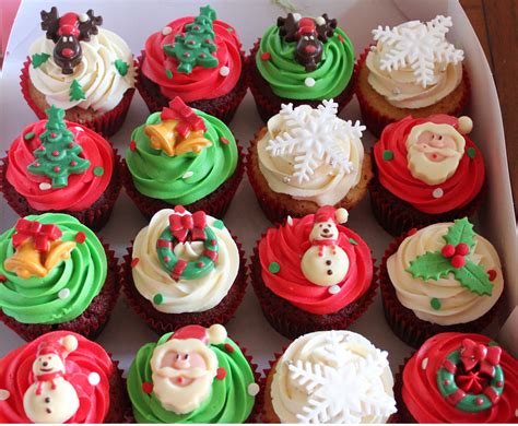 Christmas Cakes – Decoration Ideas | Little Birthday Cakes