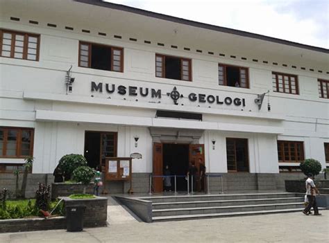 Harga Tiket Masuk Museum Geologi Bandung, Peta Lokasi + Koleksi