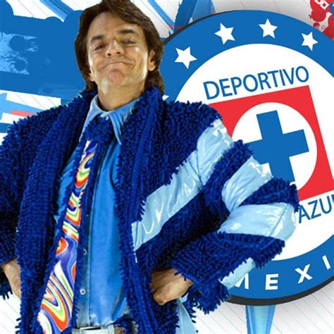 Eugenio Derbez celebra el campeonato del Cruz Azul como Ludovico P. Luche